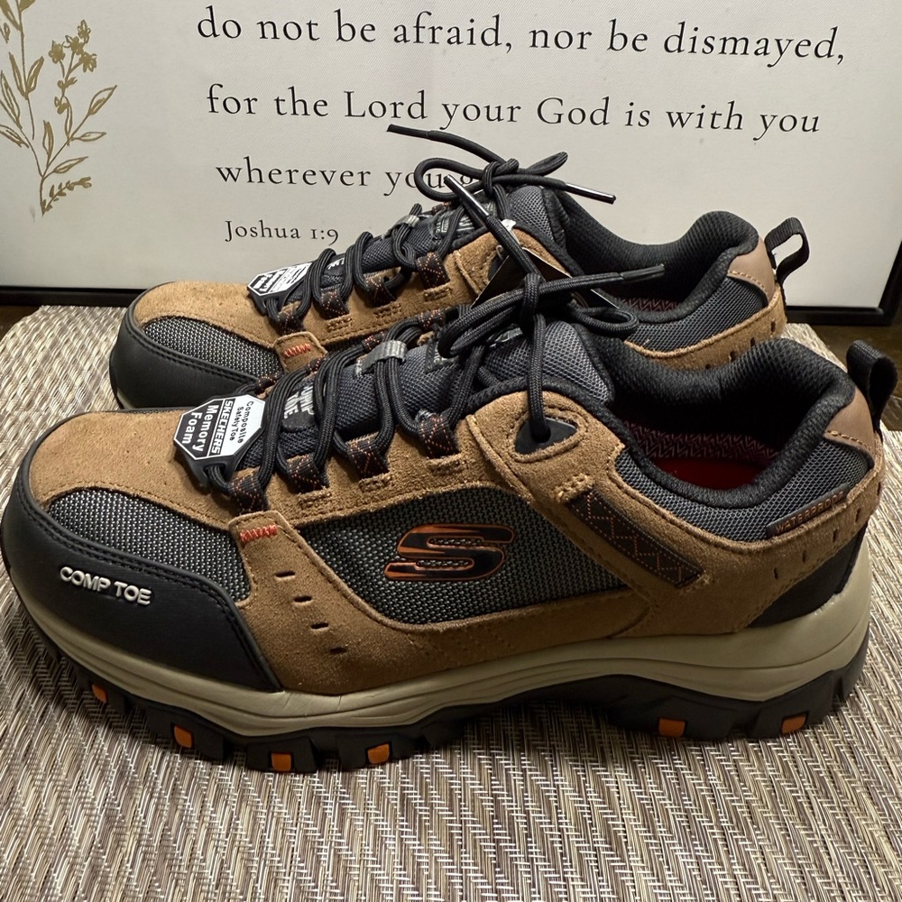 Skechers Men's Black and Brown Work Shoes  NWT Men SZ 9.5. Box9 - Picture 2 of 5